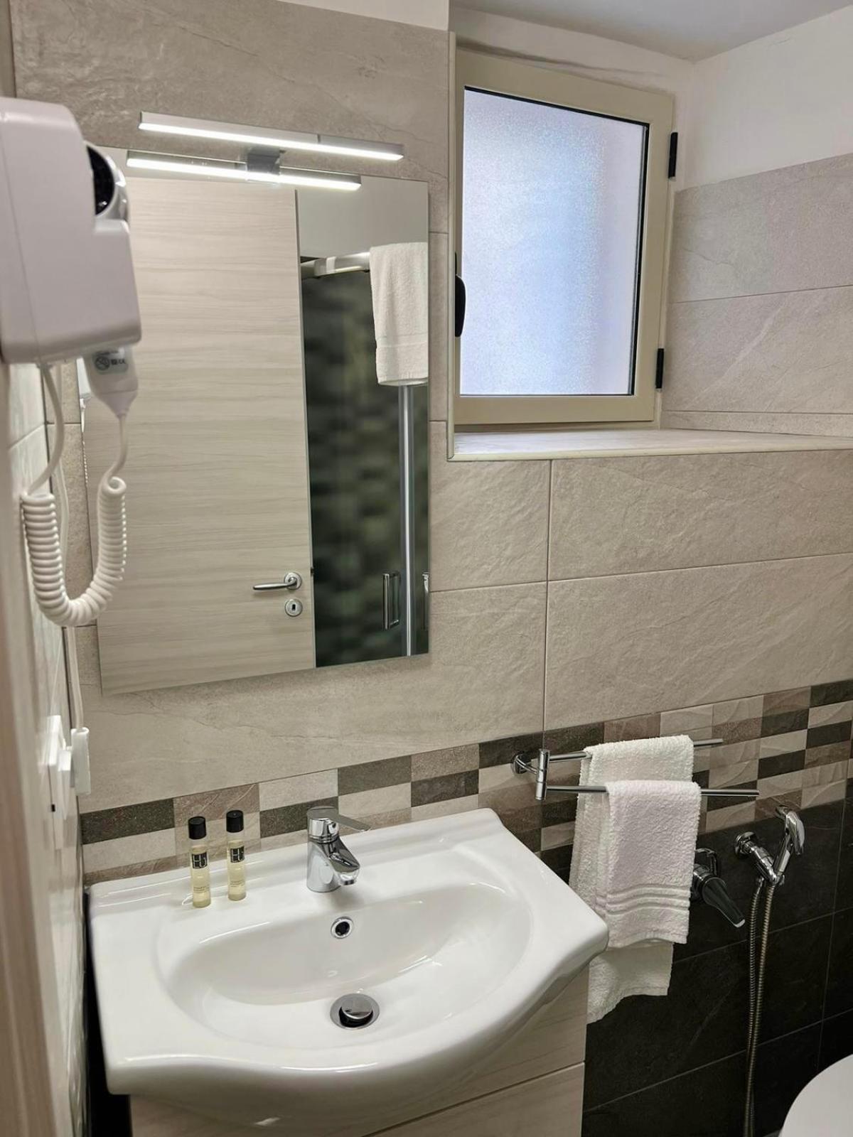 Costa Degli Dei Rooms ピッツォ エクステリア 写真